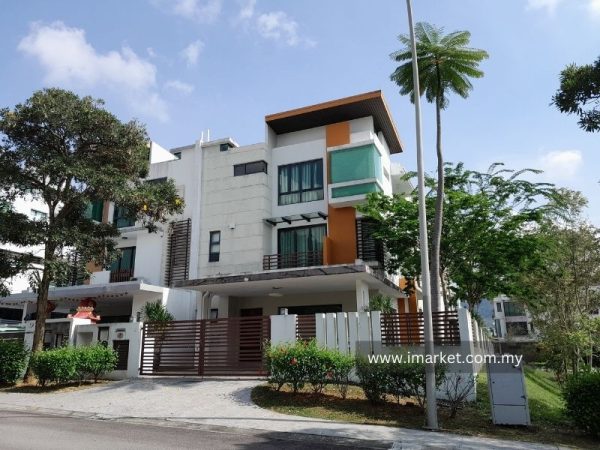 Kajang Sunville 3 Storey Freehold Semi-D with Lift for Sale