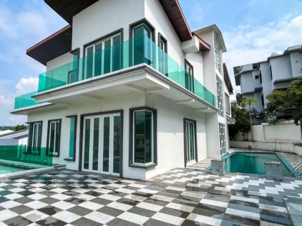 3.5 Storey Bungalow with Lift at Damansara Heights